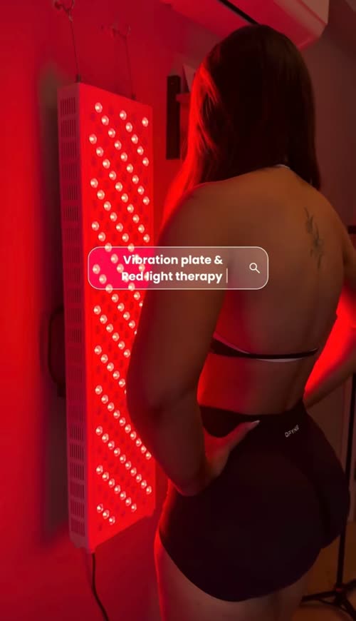 Creator showing red light therapy at IVitamin Clinic